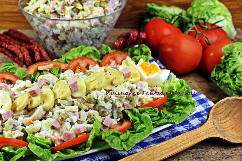 Sałatka z ziemniakami i pieczarkami