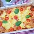 Pieczona frittata amatriciana z ziemniakami i boczkiem