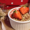 TRUSKAWKOWO-BRZOSKWINIOWE CRUMBLE
