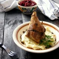 Pieczona golonka w piwie  z indyka