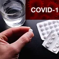 Doustny lek na COVID-19 coraz bliżej. Koncert farmaceutyczny chce zatwierdzenia przez USA