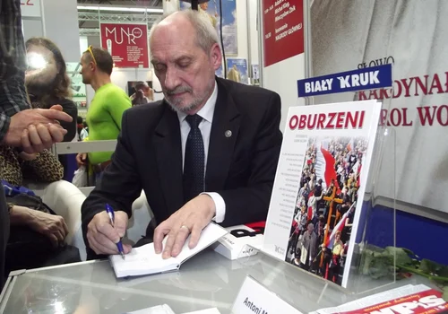 Antoni Macierewicz straci immunitet? Komisja sejmowa już podjęła decyzję!