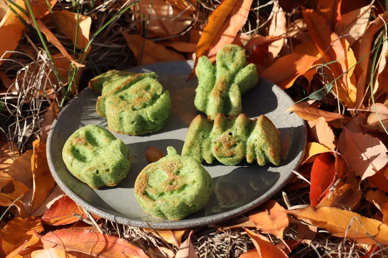 Halloweenowe babeczki szpinakowe