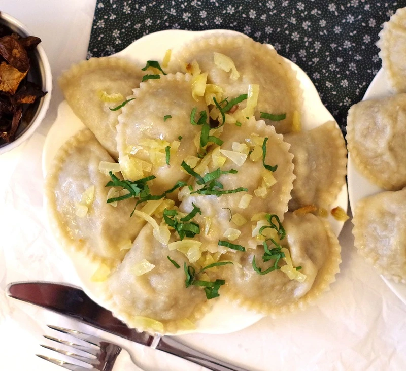 Pierogi z kapustą i grzybami