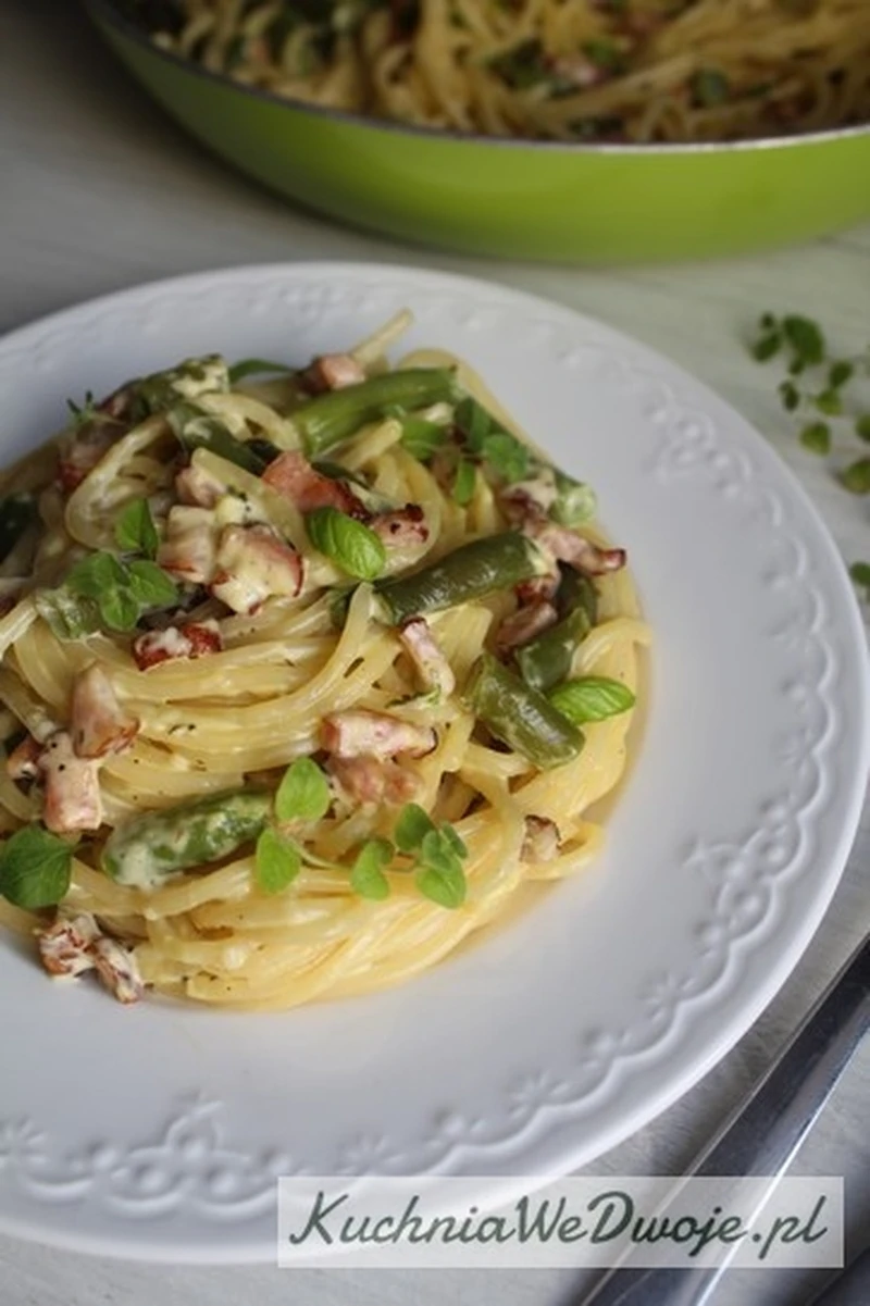 Spaghetti carbonara z fasolką szparagową
