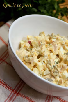 Pasta jajeczna z tuńczykiem i ogórkami kiszonymi