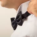 Dzień Muszki: Elegancja i Tradycja w Jednym Małym Detalu