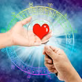 Horoskop erotyczny na maj  2021. Zobacz co przepowiadają gwiazdy.