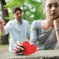 8 sygnałów, że to nie jest miłość, a obsesja. Nr 5 może Cię zaskoczyć!