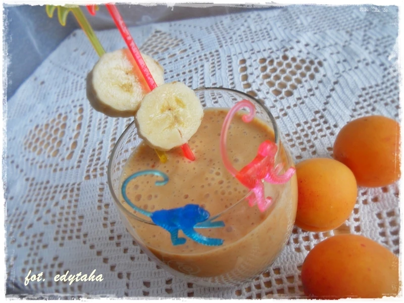 Koktajl bananowo-morelowy