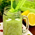 Pyszny zielony koktajl