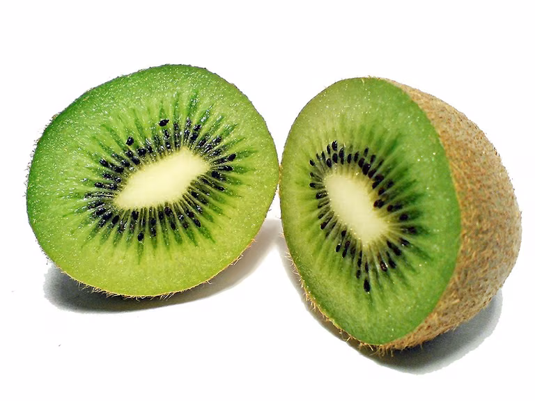 Czy galaretka stężeje po dodaniu kiwi i ananasa?