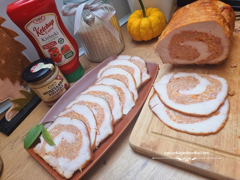 Rolada ze schabu z boczkiem, ketchupem i musztardą