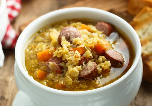 Grochówka jak z wojskowego kotła! Rozgrzewający przepis na chłodne dni!