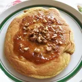 Bezglutenowy omlet biszkoptowy z dżemem figowym i orzechami włoskimi