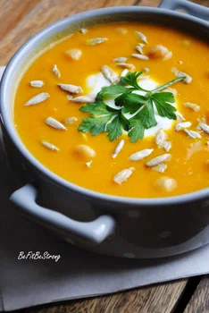 Zupa krem marchewkowo-cieciorkowa z nutką pomarańczy