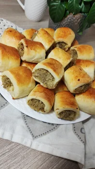 Pyszne paszteciki z kapustą i pieczarkami