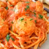 Spaghetti z pulpecikami z dorsza w sosie pomidorowym