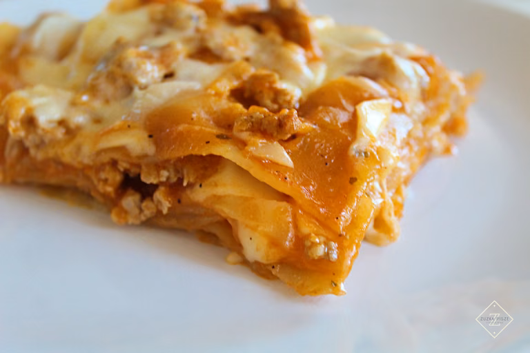 Lasagne z sosem bolońskim