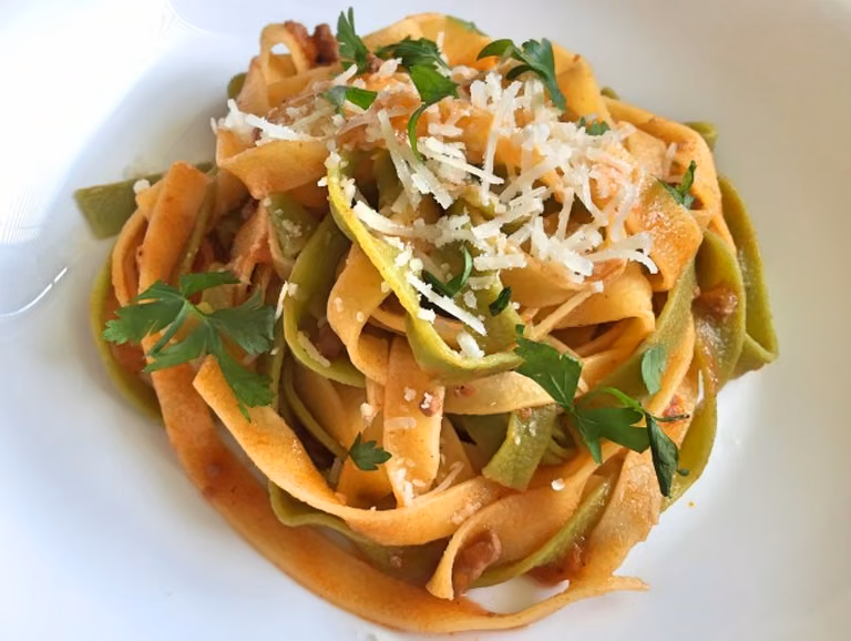 Poniedziałek: Tagliatelle al ragu