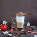 Piernikowa kawa latte