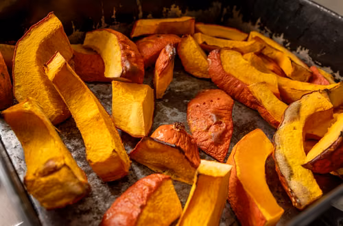 Nie trzeba jej obierać, aby ją upiec! Dynia Hokkaido zachwyca słodko-orzechowym smakiem