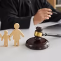 Dziecko w centrum rozwodu! Jak zadbać o jego dobro i uniknąć błędów w sądzie?