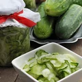 Sałatka z ogórków i cebuli do słoików