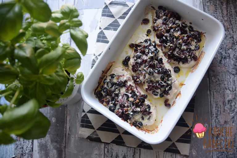 FILETY Z INDYKA PIECZONE Z ŻURAWINĄ, OLIWKAMI, CEBULKĄ I MOZZARELLĄ