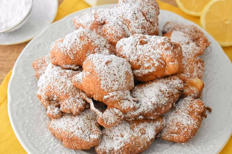 Mini pączki kładzione z rodzynkami "Friciò" z włoskiego Piemontu