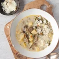 Zupa z pieczarkami, jarmużem i kiełbasą