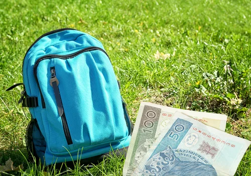 300 plus na wyprawkę to za mało? Sprawdź, ile rodzice planują wydać w 2024 roku