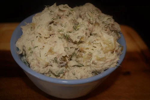Pasta z makreli na kanpki