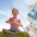 Rządowy program pomocy dla dzieci: 1000 zł na zasiłek, 500 zł na zajęcia, 1540 zł na wyjazd!