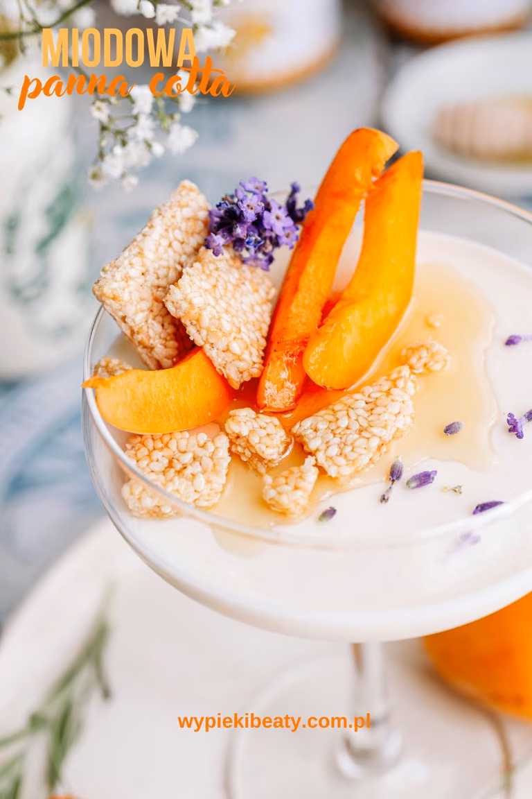 Miodowa panna cotta