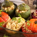 Kolorowy obiad pełen smaku – faszerowane warzywa z kaszą w roli głównej!