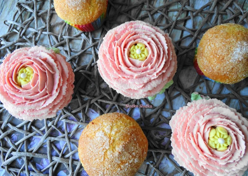 Muffiny Kefirowo-Twarogowe z Kremem Karmelowym.