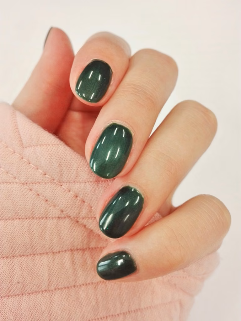 SZMARAGDOWA JESIEŃ Z SEMILAC 079 DARK GREEN PEARL