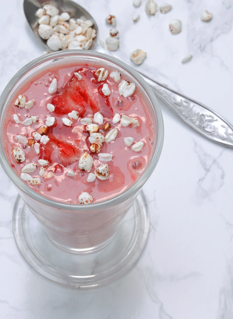 Wegański Milkshake Truskawkowy