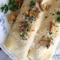 Naleśniki z kurczakiem, kurkami i parmezanem