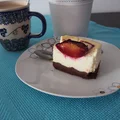 Prosty sernik ze śliwkami