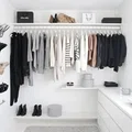 7 ubrań i dodatków, które każda kobieta powinna mieć w szafie