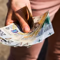 Powstanie nowe świadczenie dla pracujących!? Nawet 2 tys. zł na opiekę!