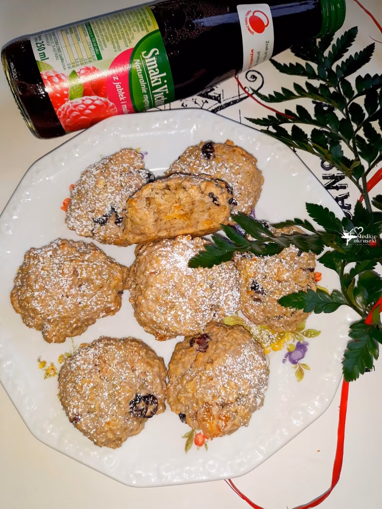 Owsiane ciasteczka na soku jabłkowo-malinowym