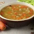 Zupa z grochem i warzywami