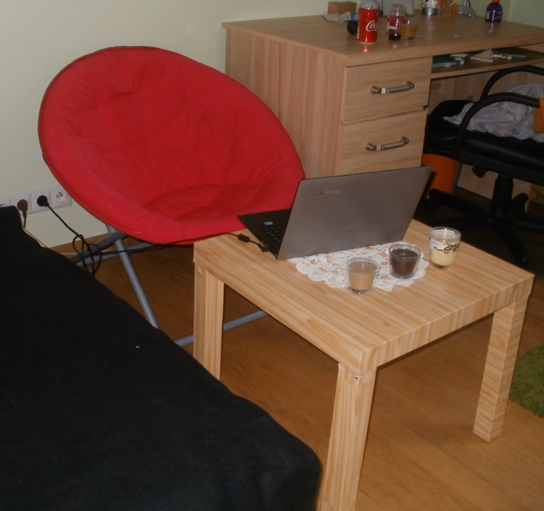 szybkie i łatwe (bez brudzenia) odnawianie stolika Lack z Ikea