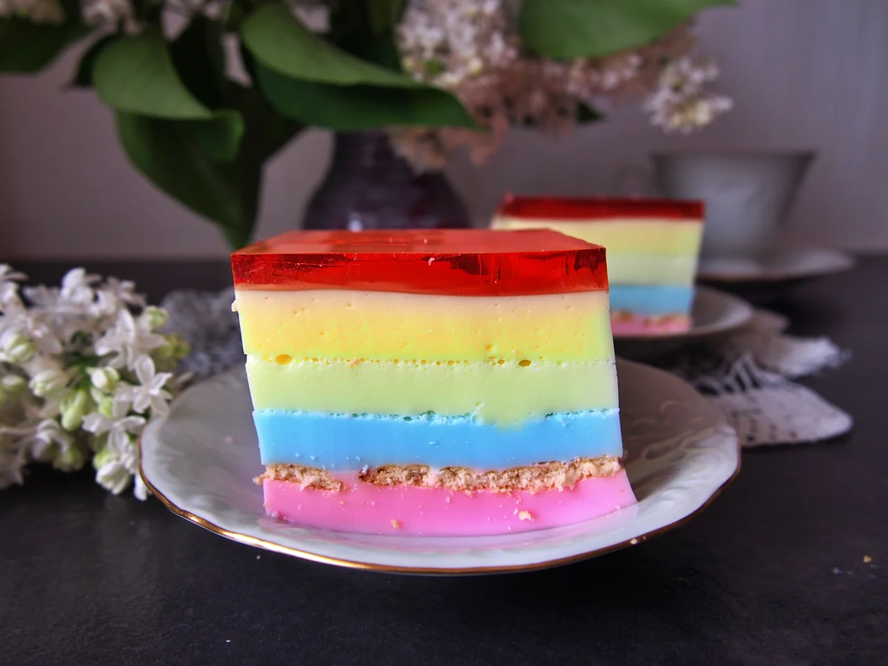 Tęczowy sernik na zimno