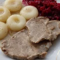 Karkówka duszona w sosie własnym