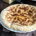 Jogurtowe chlebki z patelni (z szynką i serem)