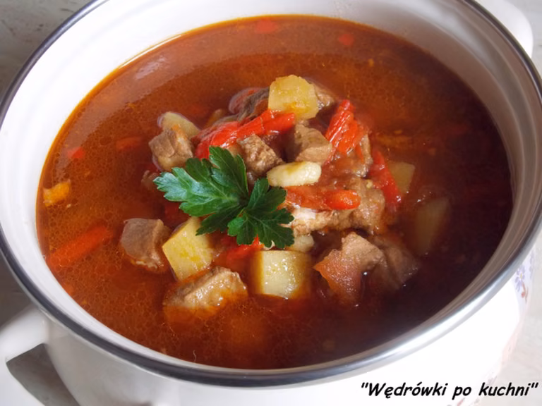 Zupa gulaszowa